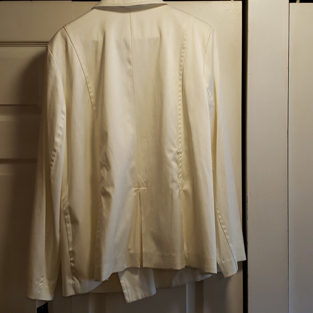 Ladies jacket - Picture 2 of 6
